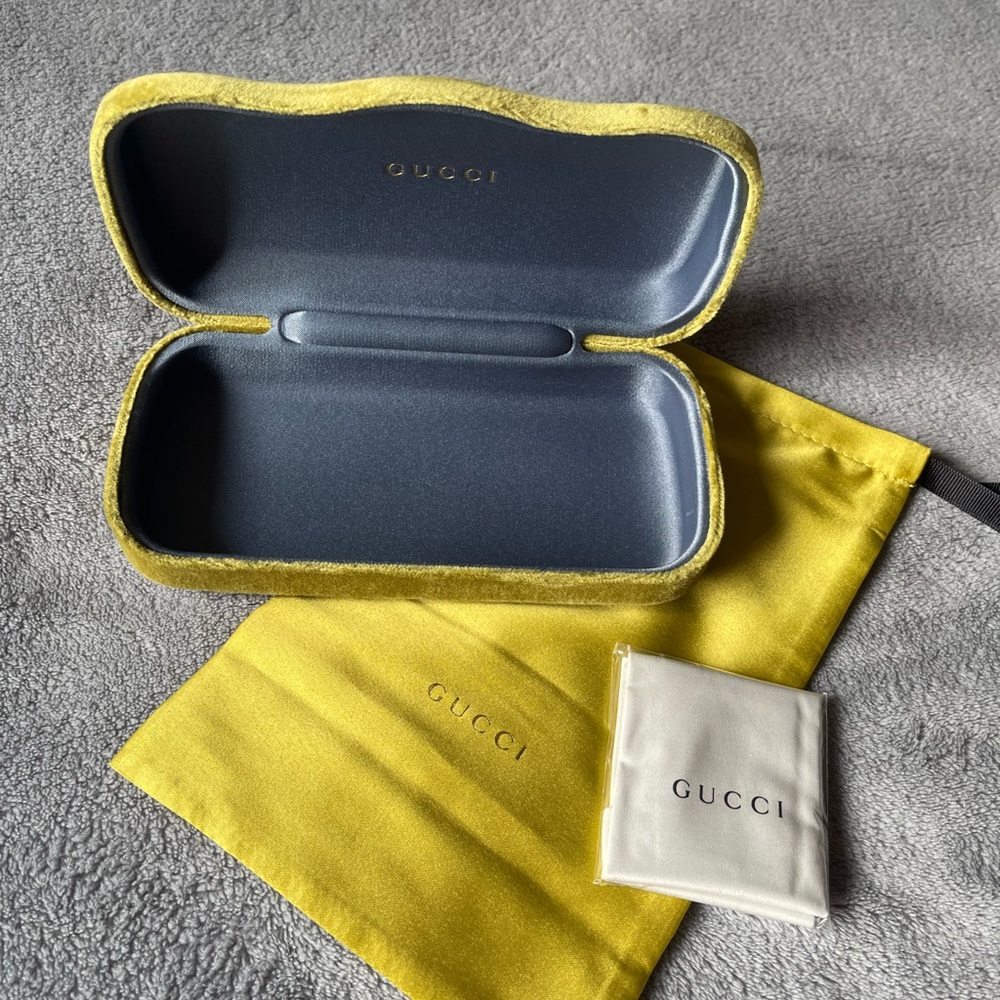 Gucci Sunglasses - Picture 7 of 9